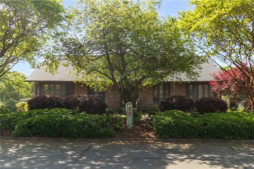 270 Ridgehaven Dr, Winston-Salem, NC, 27104-4403 | Card Image