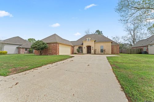 3055 Shadow Hill Dr, Baton Rouge, LA, 70816-3785 | Card Image