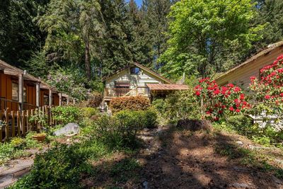 1144 Miller Rd, House other with 2 bedrooms, 1 bathrooms and null parking in Bowen Island BC | Image 3