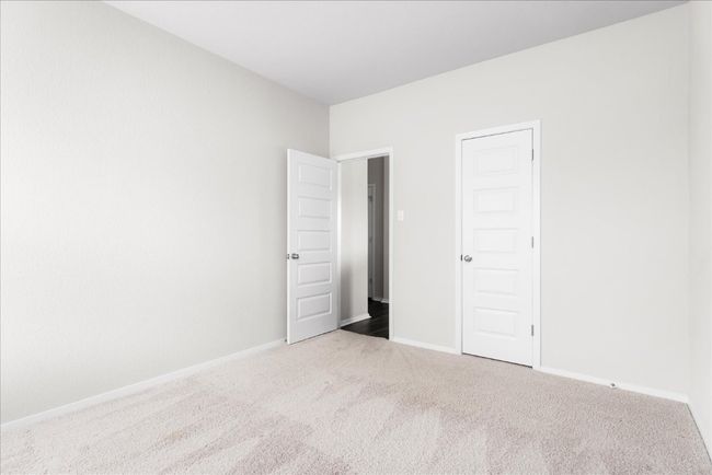 UNIT-100 - 2800 Joe Dimaggio Blvd, Condo with 5 bedrooms, 3 bathrooms and 4 parking in Round Rock TX | Image 30