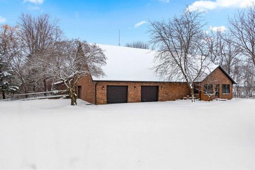 3629 Creekview Road, GLENMORE, WI, 54115 | Card Image