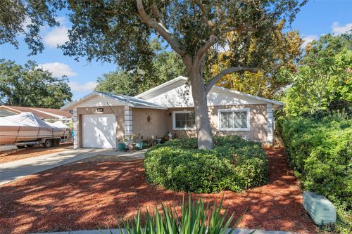 5558 57th Way N, KENNETH CITY, FL, 33709-2055 | Card Image