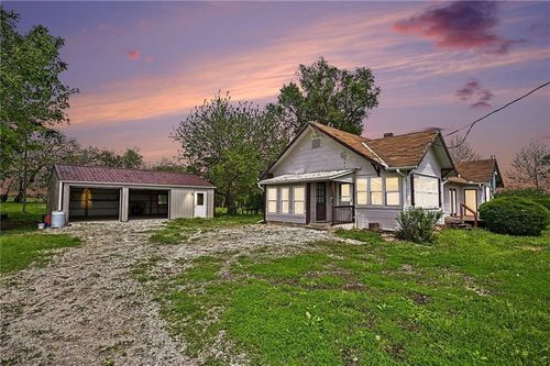 2350 Ne Breckenridge Rd, Lathrop, MO, 64465-9695 | Card Image