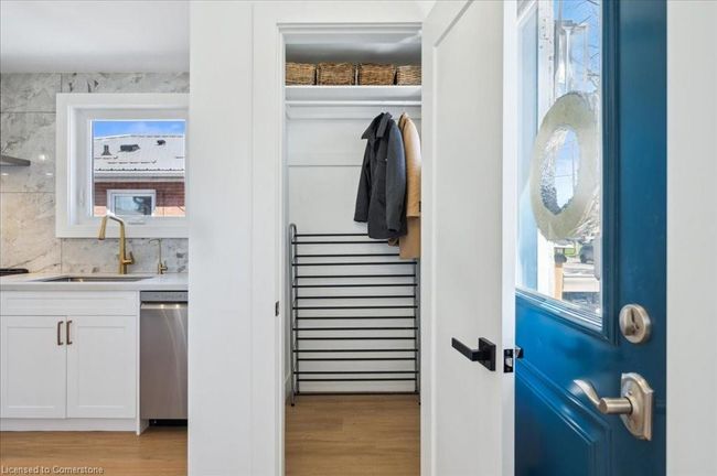 272 E 35 Th St, House other with 4 bedrooms, 2 bathrooms and 3 parking in Hamilton ON | Image 5