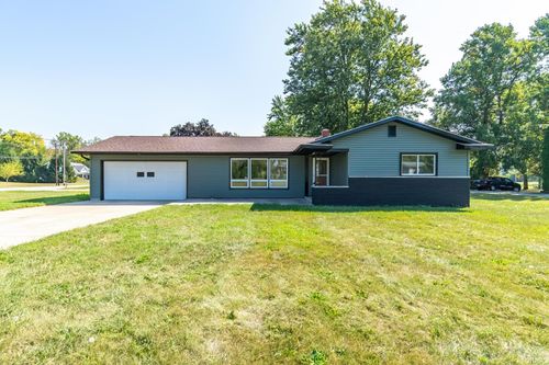 101 Peru Rd, Silver Lake, IN, 46982-8961 | Card Image