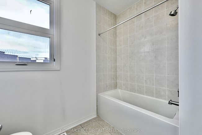 28 Alan Francis Lane, House attached with 3 bedrooms, 4 bathrooms and 1 parking in Markham ON | Image 29