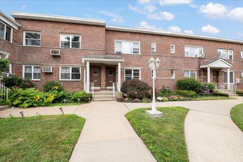 1a-198 Pompeii Ave, Hollis, NY, 11423-1422 | Card Image