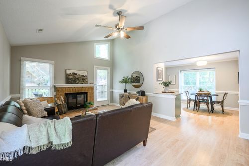 apt-49c-200 W Woodcroft Pkwy, Durham, NC, 27713-8073 | Card Image