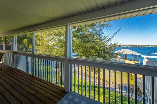 Enjoy broad sweeping views of the open water. | Image 12