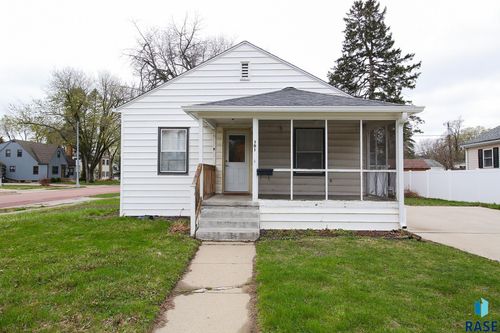 101 W 27th St, Sioux Falls, SD, 57105-2921 | Card Image