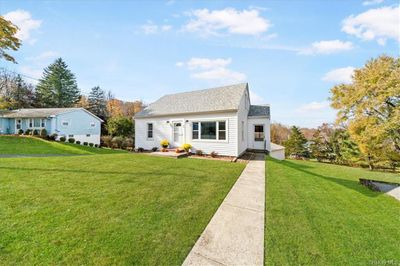 64 Highland Avenue, House other with 3 bedrooms, 1 bathrooms and null parking in Warwick NY | Image 3