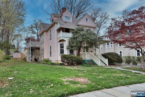 44 Christopher St, Montclair, NJ, 07042-4016 | Card Image