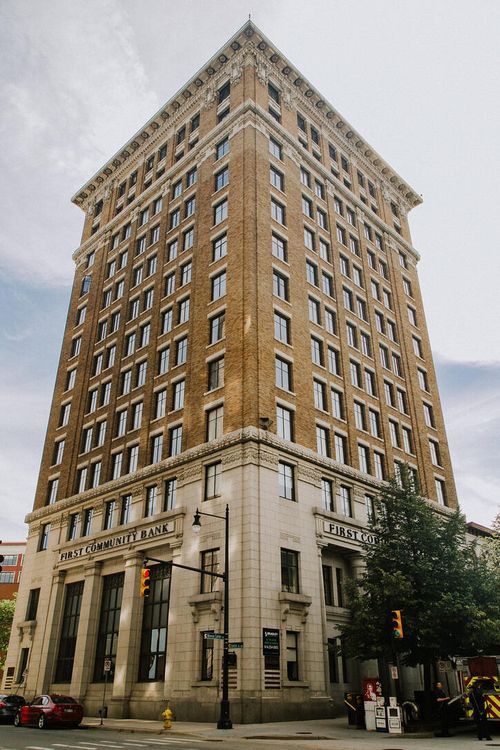 apt-7d-60 Monroe Center St Nw, Grand Rapids, MI, 49503-2924 | Card Image