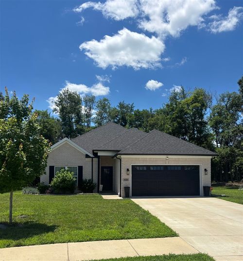 1131 County House Ln, Bowling Green, KY, 42101-6354 | Card Image