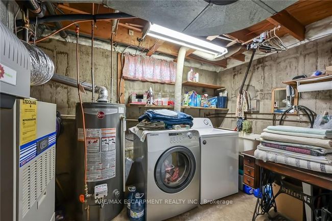 135 Nash Rd N, House other with 3 bedrooms, 2 bathrooms and 5 parking in Hamilton ON | Image 28
