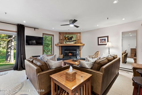 2-3-1-3944 S Lake Creek Dr, Wilson, WY, 83014-9688 | Card Image