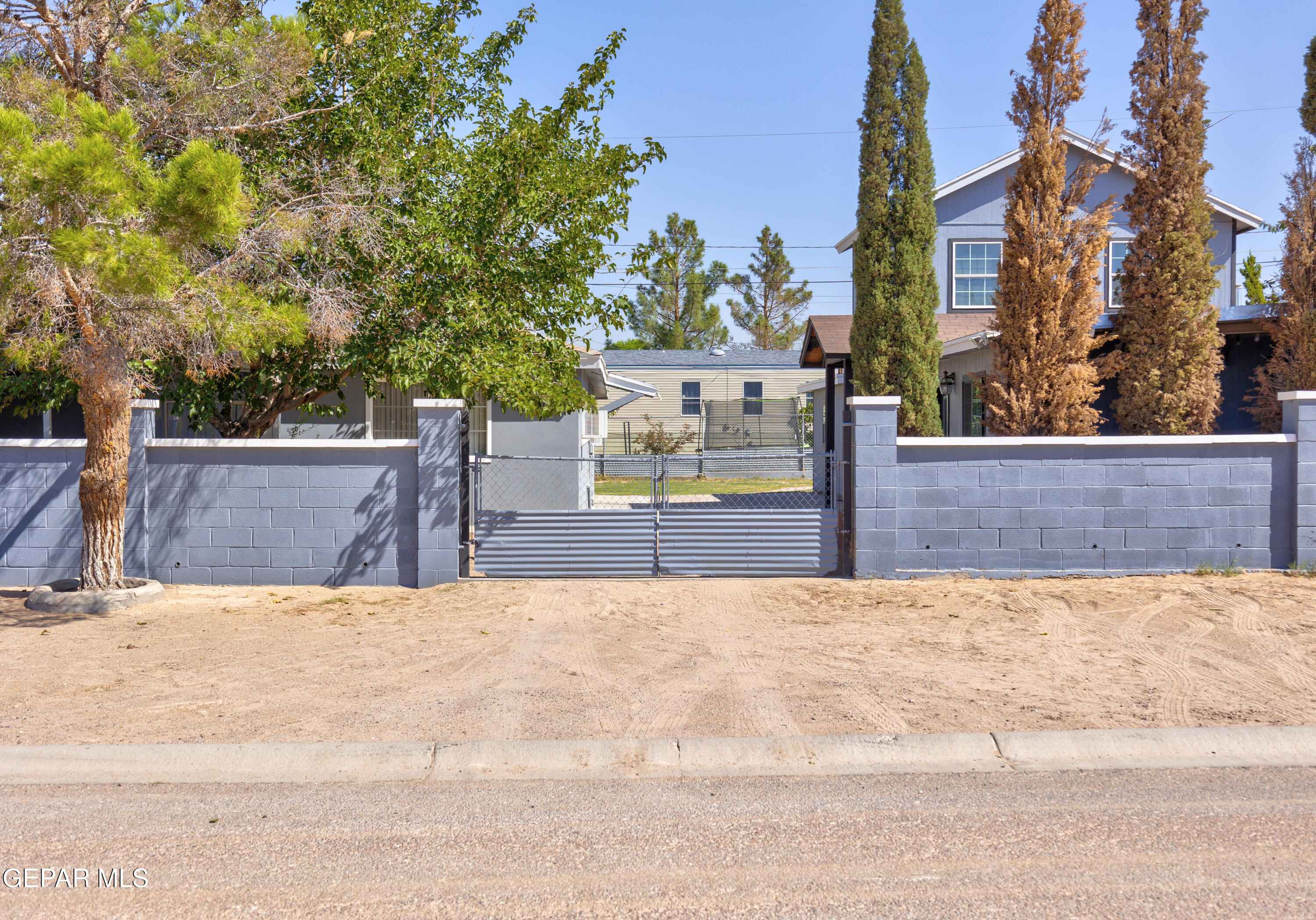 Exeter Dr, El Paso, TX 79928