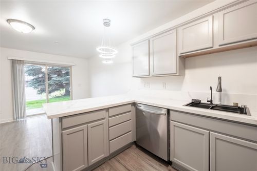 apt-m-1010 Cruiser Ln, Belgrade, MT, 59714-8596 | Card Image