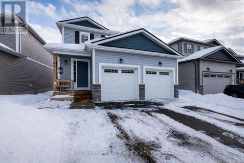 70 Fieldstream Chase, Bracebridge, ON, P1L0A7 | Card Image