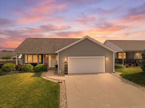 2706 Stratmoor Dr, Bloomington, IL, 61705-4120 | Card Image