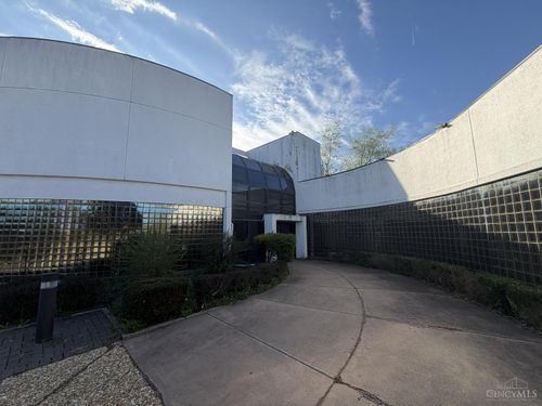 10196 Springfield Pike, Cincinnati, OH, 45215-1448 | Card Image