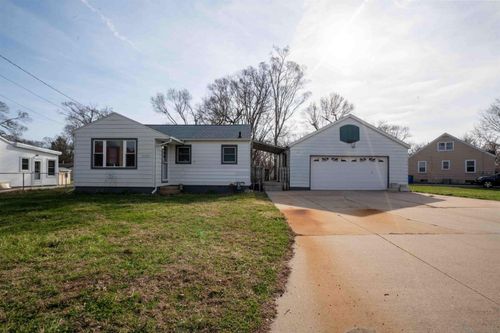 1129 S Evans Rd, Evansdale, IA, 50707-1912 | Card Image