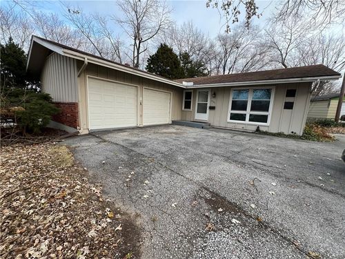 3501 Woodbury St, Independence, MO, 64055-3644 | Card Image