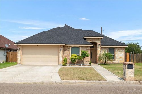 2902 Granite Dr, Mission, TX, 78574-7689 | Card Image