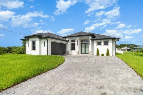 907 Sunniland Blvd, Lehigh Acres, FL, 33971-5209 | Card Image