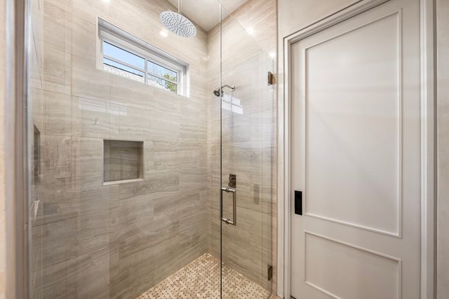 705 W Creek St, Home with 3 bedrooms, 5 bathrooms and 3 parking in Fredericksburg TX | Image 26