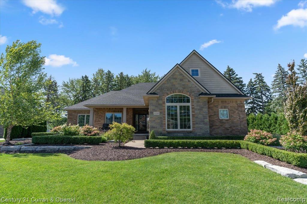 Milana Dr, Livonia, MI 48152