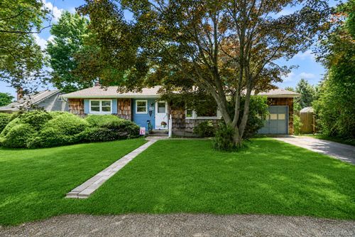 376 Moriches Road, Smithtown, NY, 11780 | Card Image