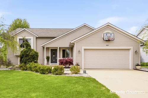 8997 Lenter Dr Se, Caledonia, MI, 49316-7793 | Card Image