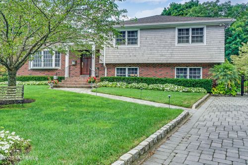 570 Monmouth Pl, Long Branch, NJ, 07740-5210 | Card Image