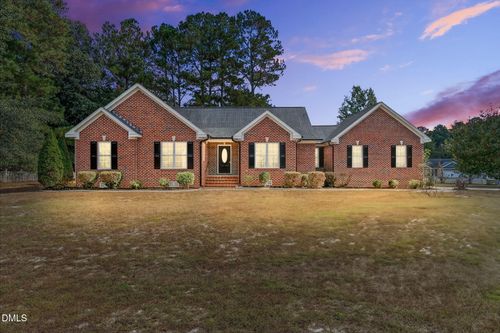 300 Waters Cir, Goldsboro, NC, 27534-8809 | Card Image