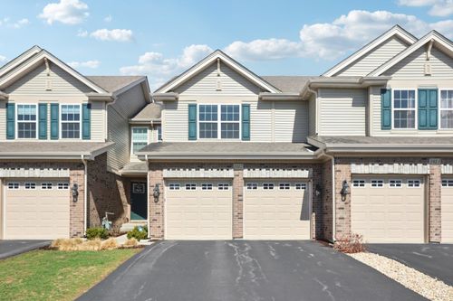 1917 Turtle Creek Ct, Aurora, IL, 60503-4925 | Card Image