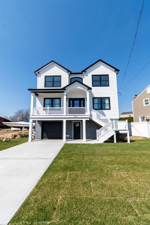 3004 Harbor St, Baldwin, NY, 11510-4343 | Card Image