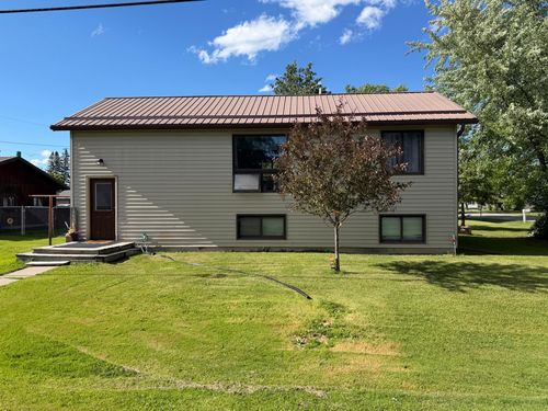 1632 4th Ave E, International Falls, MN, 56649-3119 | Card Image