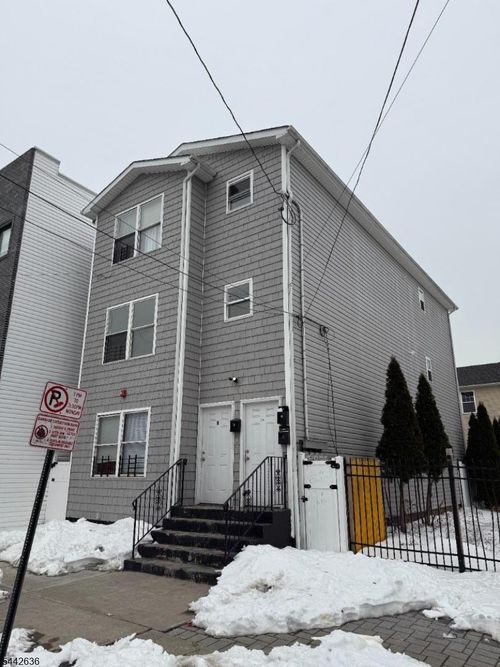 3-34 Auburn St, Paterson, NJ, 07501-1532 | Card Image