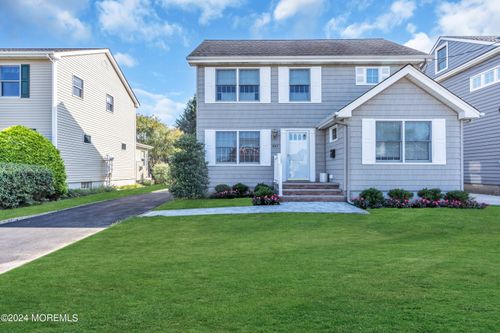 807 Prospect Ave, Spring Lake, NJ, 07762-1938 | Card Image