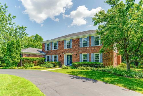 555 W Everett Rd, Lake Forest, IL, 60045-2737 | Card Image