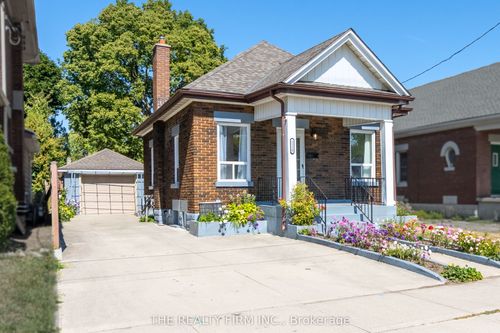 1118 Trafalgar St, London, ON, N5Z1G8 | Card Image