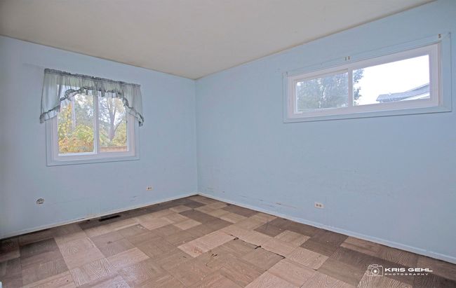 36463 N Streamwood Dr, House other with 3 bedrooms, 2 bathrooms and 2 parking in Gurnee IL | Image 5