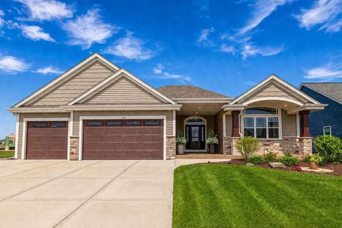 1360 Foxwood Pass, Oconomowoc, WI, 53066-3089 | Card Image