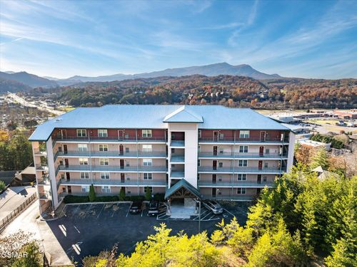 2003-410 Big Bear Way, Pigeon Forge, TN, 37863-6269 | Card Image