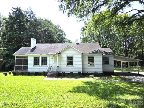244 Dakota St, Charlotte, NC, 28216-3832 | Card Image