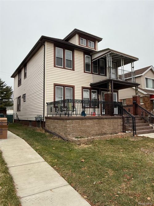 6819 Middlepointe Street, Dearborn, MI, 48126 | Card Image