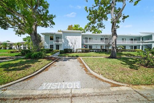 303-303 Martha Ln, OLDSMAR, FL, 34677-2212 | Card Image