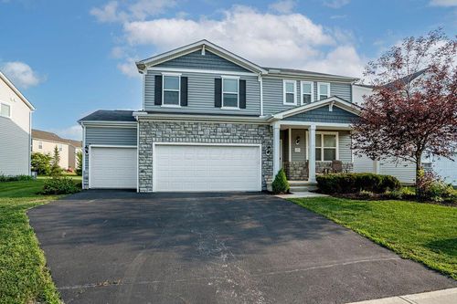 123 Schellinger St, Delaware, OH, 43015-7509 | Card Image