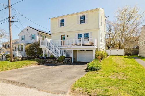111 Foxboro Ave, Portsmouth, RI, 02871-5522 | Card Image